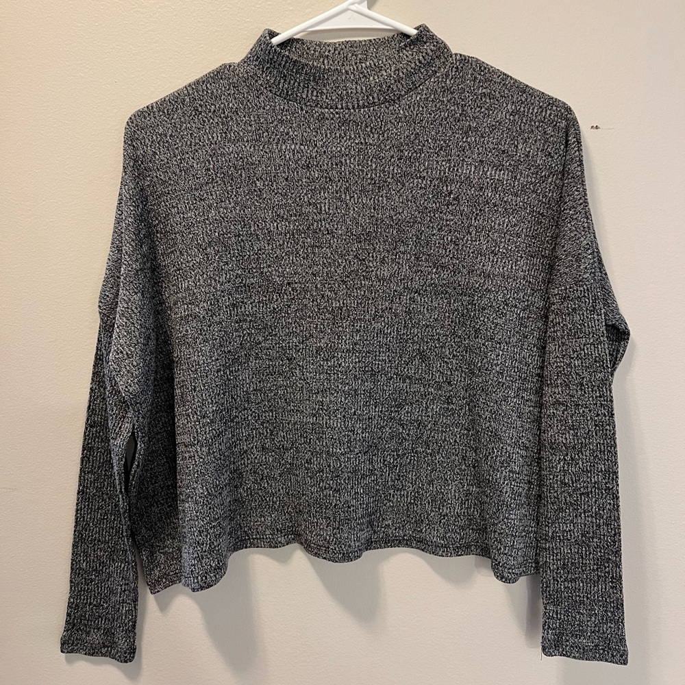 long sleeve crop top
